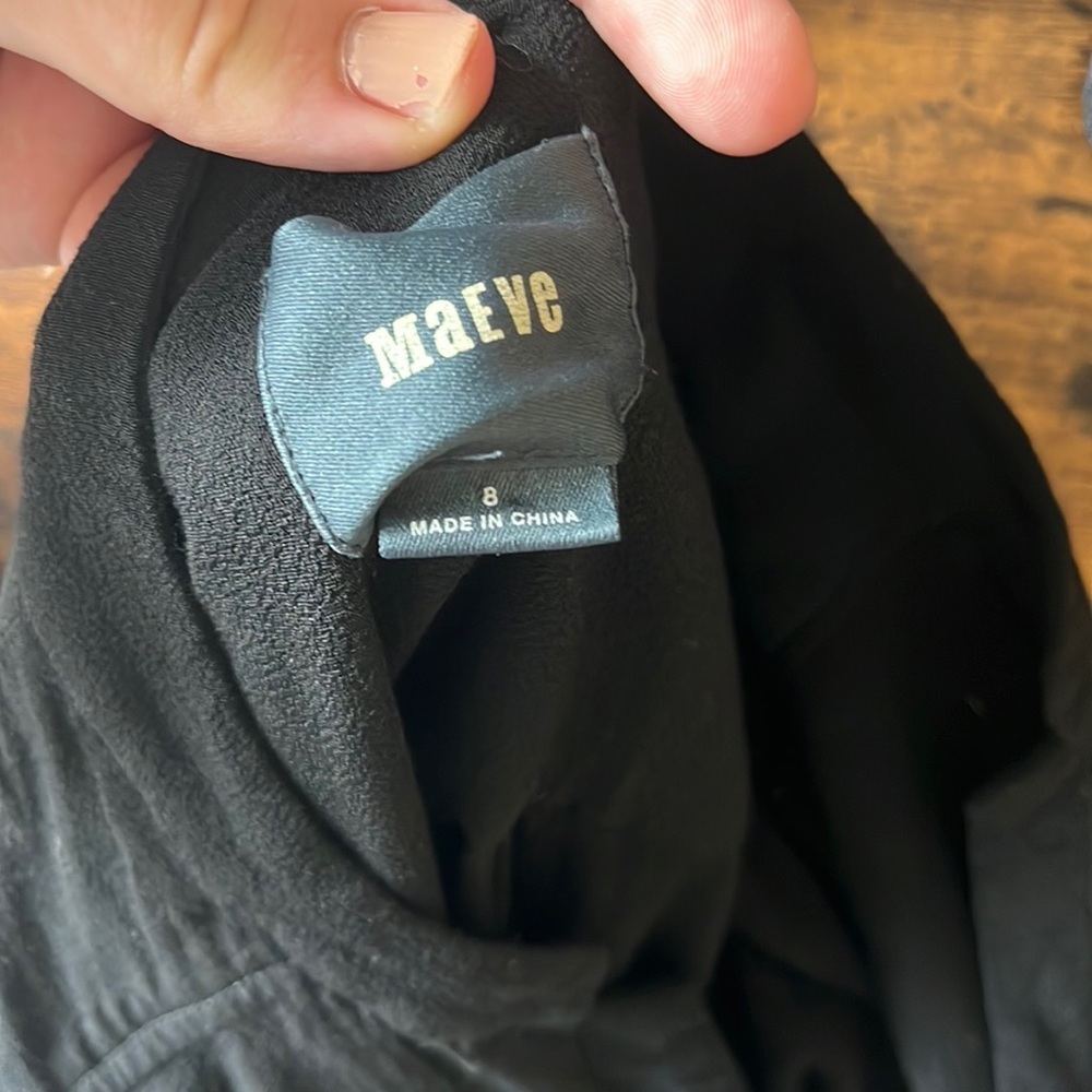 Lightweight, Basic, Black Dress With Accent Butto… - image 7